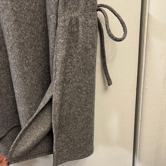 Highline Collective Womens XS Gray Knit Long Sleeve Top Tie Detail Sleeves Work - Picture 4 of 5